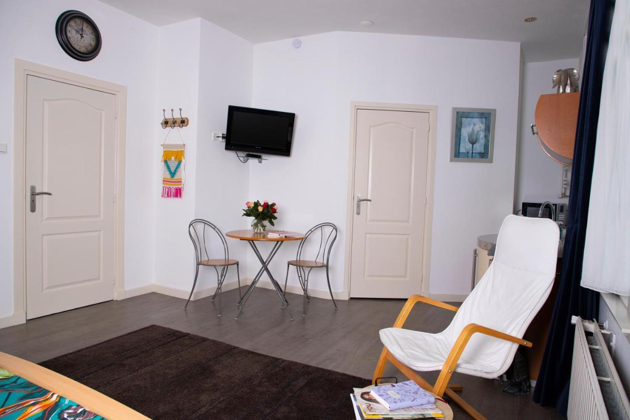 B En B 'T Pekeltje Acomodação com café da manhã Medemblik Exterior foto